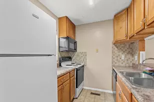 10473 Corbeil Dr, Creve Coeur, MO 63146 - Photo 5