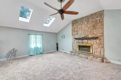 14 Shireford Lane, Ferguson, MO 63135 - Photo 5