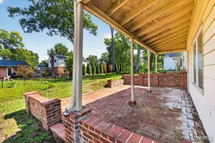 621 Windrush Dr, Kirkwood, MO 63122 - Photo 31