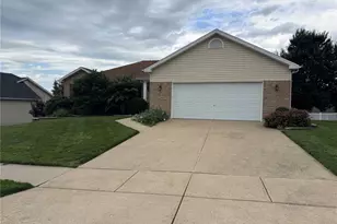 1703 Jacobs Pillow Dr, Saint Peters, MO 63376 - Photo 1