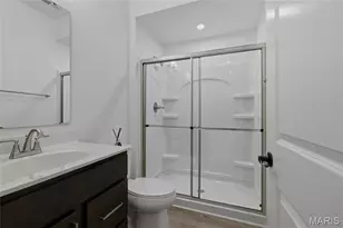 8924 Gateway Cir, Richmond Heights, MO 63144 - Photo 5