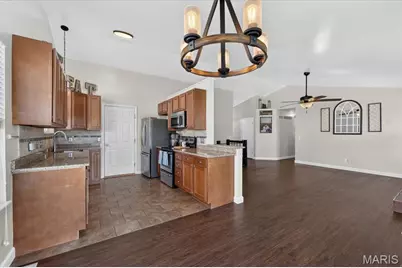 819 Glenhaven Drive, O'Fallon, MO 63366 - Photo 9