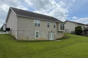 213 Fredde Dr, Wentzville, MO 63385 - Photo 3