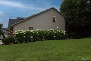 220 Woodcliffe Pl Dr, Chesterfield, MO 63005 - Photo 3