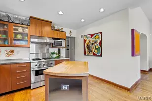 8124 Stratford Dr, Clayton, MO 63105 - Photo 15