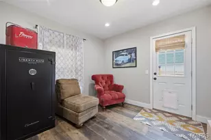 319 W Miller St, De Soto, MO 63020 - Photo 11