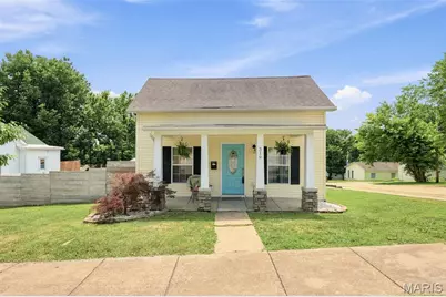 319 W Miller Street, De Soto, MO 63020 - Photo 1