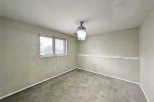 1957 Tealwood Cove Dr, Florissant, MO 63031 - Photo 15