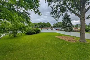1957 Tealwood Cove Dr, Florissant, MO 63031 - Photo 3