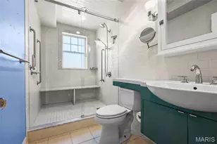 625 S Skinker Blvd, Saint Louis, MO 63105 - Photo 17