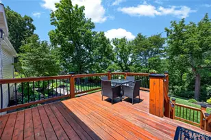 320 Huntleigh Manor Dr, Saint Charles, MO 63303 - Photo 9