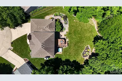 320 Huntleigh Manor Drive, Saint Charles, MO 63303 - Photo 5