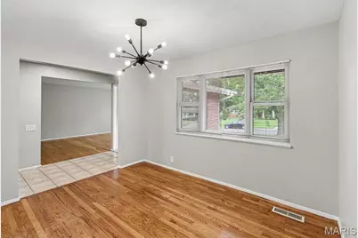 1550 Hollywood Lane, Florissant, MO 63033 - Photo 3