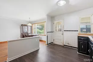 1207 Admiral Dr, Saint Louis, MO 63137 - Photo 9
