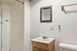1207 Admiral Dr, Saint Louis, MO 63137 - Photo 15