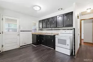 1207 Admiral Dr, Saint Louis, MO 63137 - Photo 7
