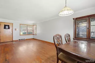1207 Admiral Dr, Saint Louis, MO 63137 - Photo 5