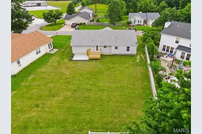 104 Briarwood Drive, Moscow Mills, MO 63362 - Photo 5