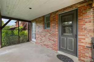 7332 Country Club Dr, Saint Louis, MO 63121 - Photo 7