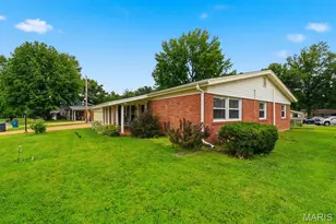 5044 Tealby Ln, Saint Louis, MO 63128 - Photo 3