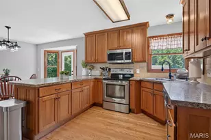 10 Woodleaf Ct, Saint Paul, MO 63366 - Photo 31