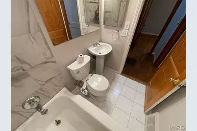 10745 Saint Xavier Lane, Saint Louis, MO 63074 - Photo 19