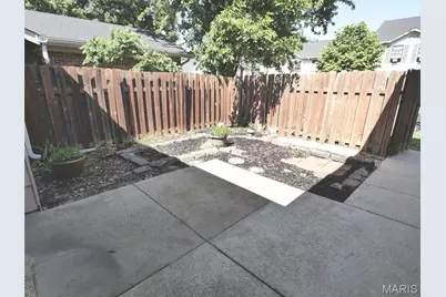 12303 White Cap Lane, Florissant, MO 63033 - Photo 9