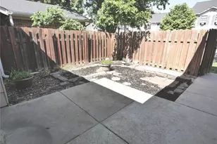 12303 White Cap Ln, Florissant, MO 63033 - Photo 9