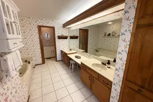 15803 Harris Ridge Ct, Chesterfield, MO 63017 - Photo 23
