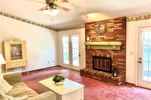 15803 Harris Ridge Ct, Chesterfield, MO 63017 - Photo 9