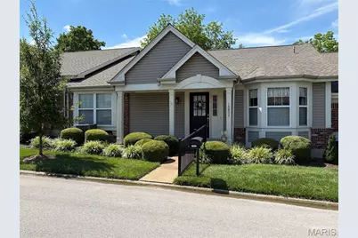15803 Harris Ridge Court, Chesterfield, MO 63017 - Photo 3