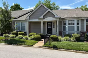 15803 Harris Ridge Ct, Chesterfield, MO 63017 - Photo 3