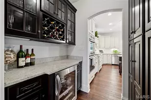 333 Par Ln, Kirkwood, MO 63122 - Photo 5