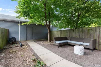 4238 McRee Avenue, Saint Louis, MO 63110 - Photo 3