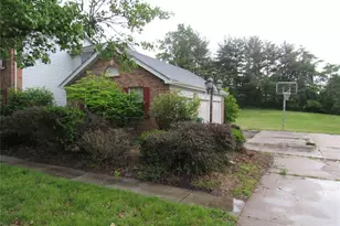 1164 English Saddle Rd, Florissant, MO 63034 - Photo 3