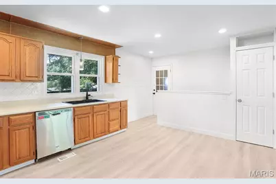 419 Woodbridge Drive, Saint Charles, MO 63303 - Photo 13