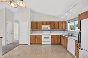 7 Red Cedar Parc Ct, O'Fallon, MO 63368 - Photo 11