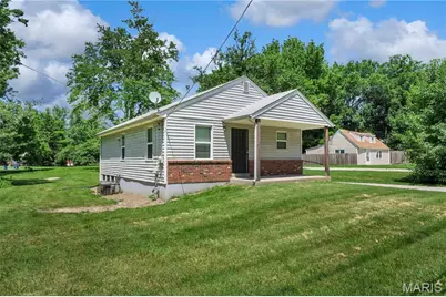 201 Becker Drive, Hazelwood, MO 63135 - Photo 3