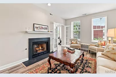 5885 Nina Place #2E, Saint Louis, MO 63112 - Photo 3