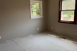 2404 Hartland Ave, Saint Louis, MO 63114 - Photo 9