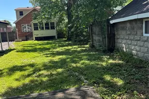 2404 Hartland Ave, Saint Louis, MO 63114 - Photo 17