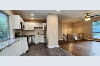 5388 Ville Maria Lane, Hazelwood, MO 63042 - Photo 7