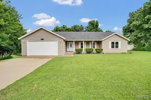 416 Richarz Dr, Fenton, MO 63026 - Photo 1