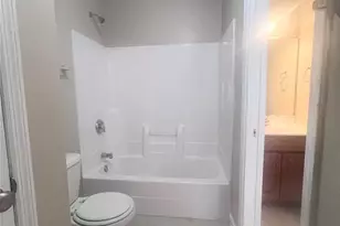 11 Cabanne Townhome Dr, Saint Louis, MO 63112 - Photo 23