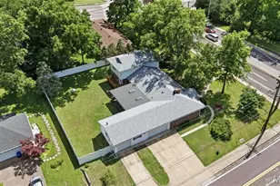 8700 S Laclede Station Rd, Unincorporated, MO 63123 - Photo 7