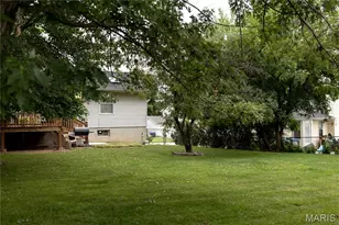 33 Royal Oaks Dr, O'Fallon, MO 63366 - Photo 9
