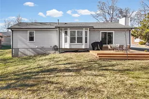 4200 Meadowgreen Trails Dr, Saint Louis, MO 63129 - Photo 7