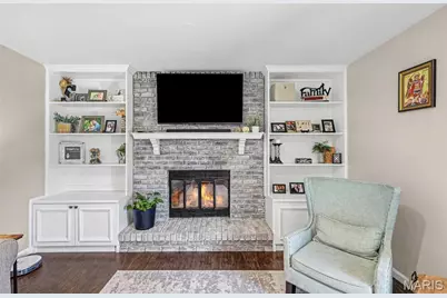 4200 Meadowgreen Trails Drive, Saint Louis, MO 63129 - Photo 13