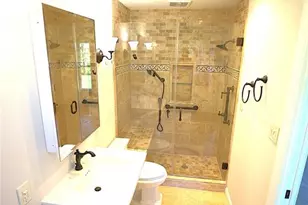 11161 Crickett Hill Dr, Saint Louis, MO 63146 - Photo 21