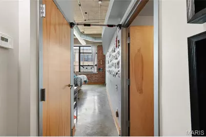 2201 Locust Street #410, Saint Louis, MO 63103 - Photo 11